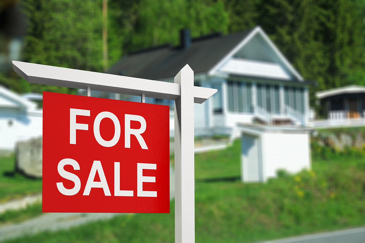 Greater Vancouver real estate market sees surge in listings as buyer demand lags