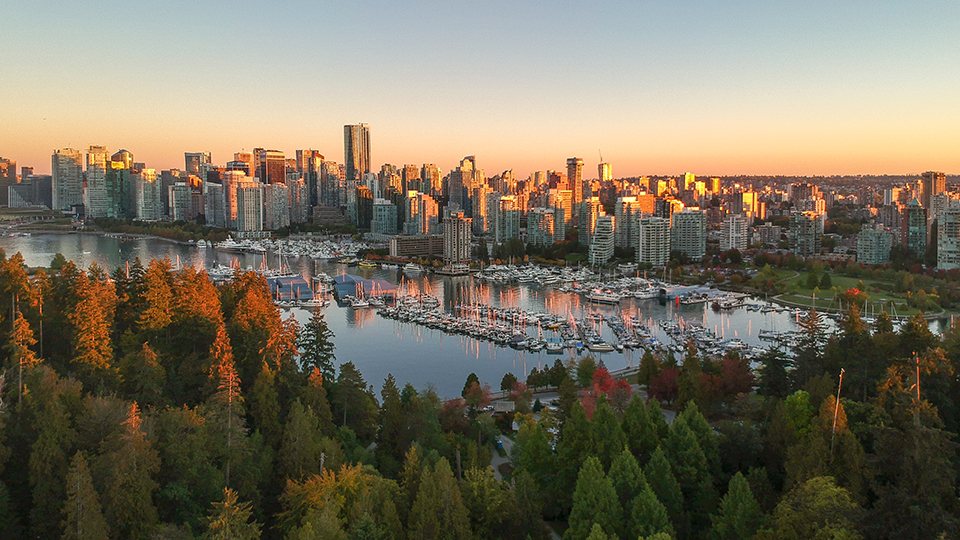 Metro Vancouver Real Estate Surges in October Amid Lower Mortgage Rates